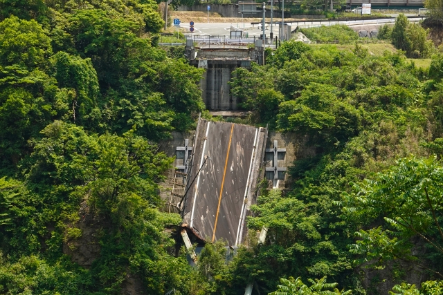 阿蘇大橋の崩落