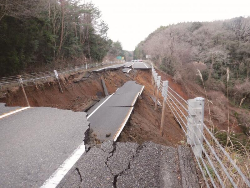 道路被害　のと里山海道（横田IC～徳田大津JCT）